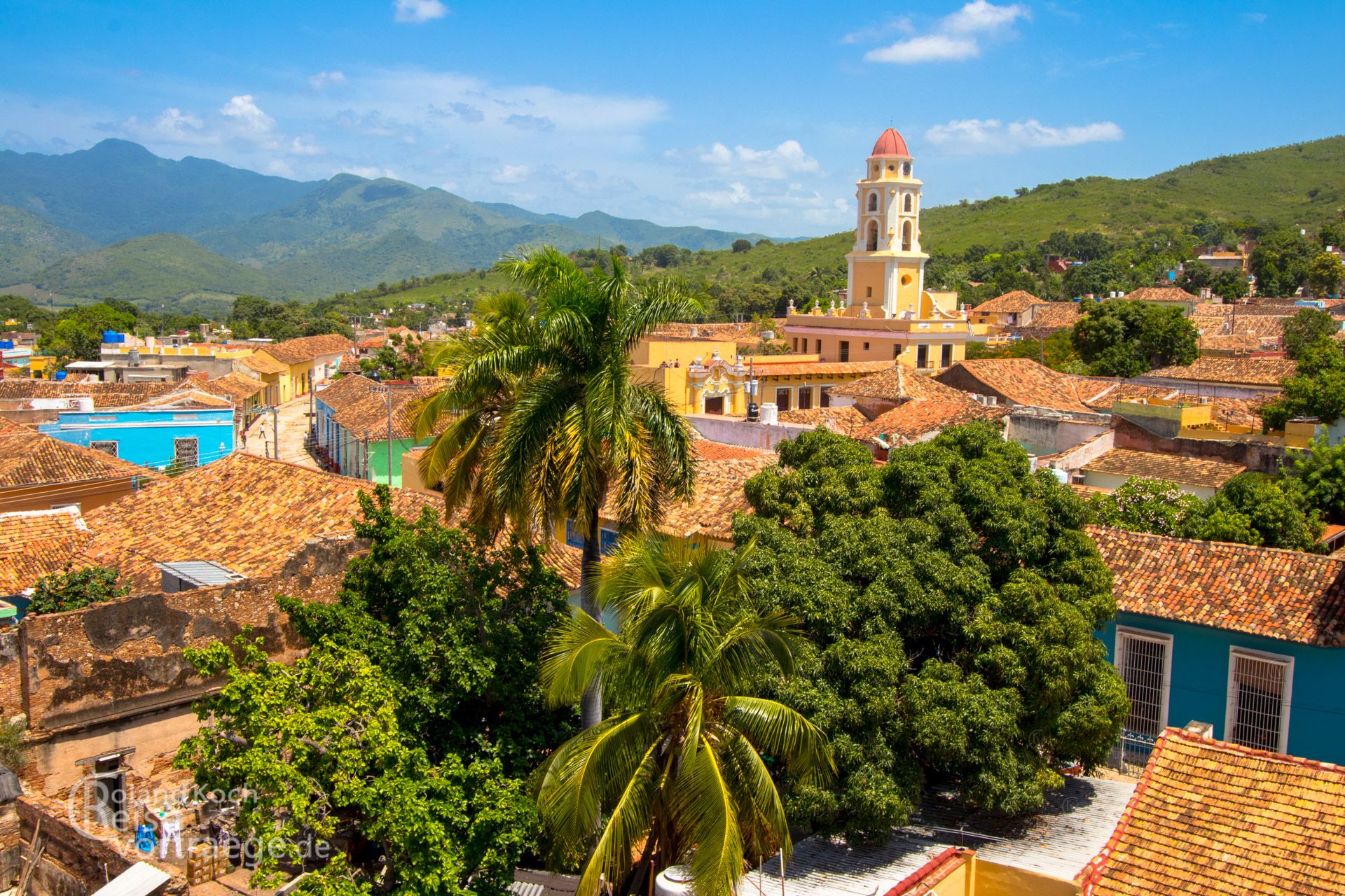 Kuba, Cuba,  Trinidad, Blick über Trinidad auf die Sierra de Escambray